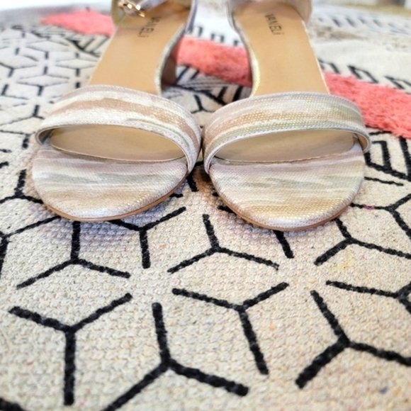 VAN ELI TEXTURED WEAVE EARTH TONES WEDGE SANDAL, SZ 9 - Picture 4 of 16